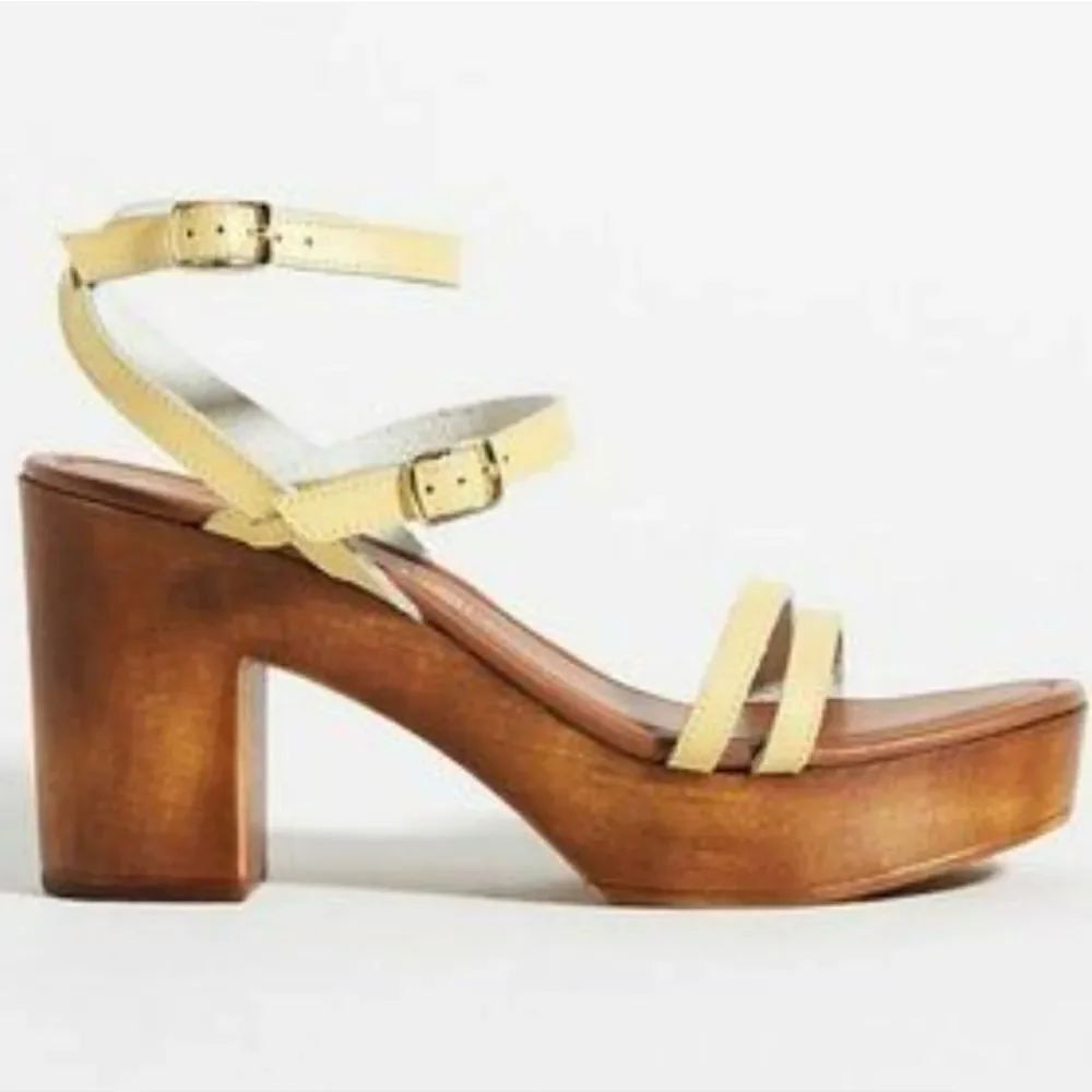 BRAND NEW WILD DIVA LOUNGS OPEN TOE BLOCK HEEL ESPADRILLE SANDAL